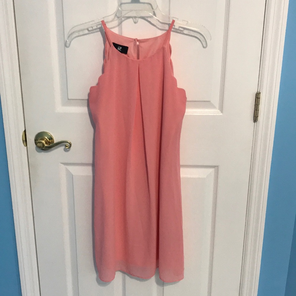Women’s pale pink swing dress small